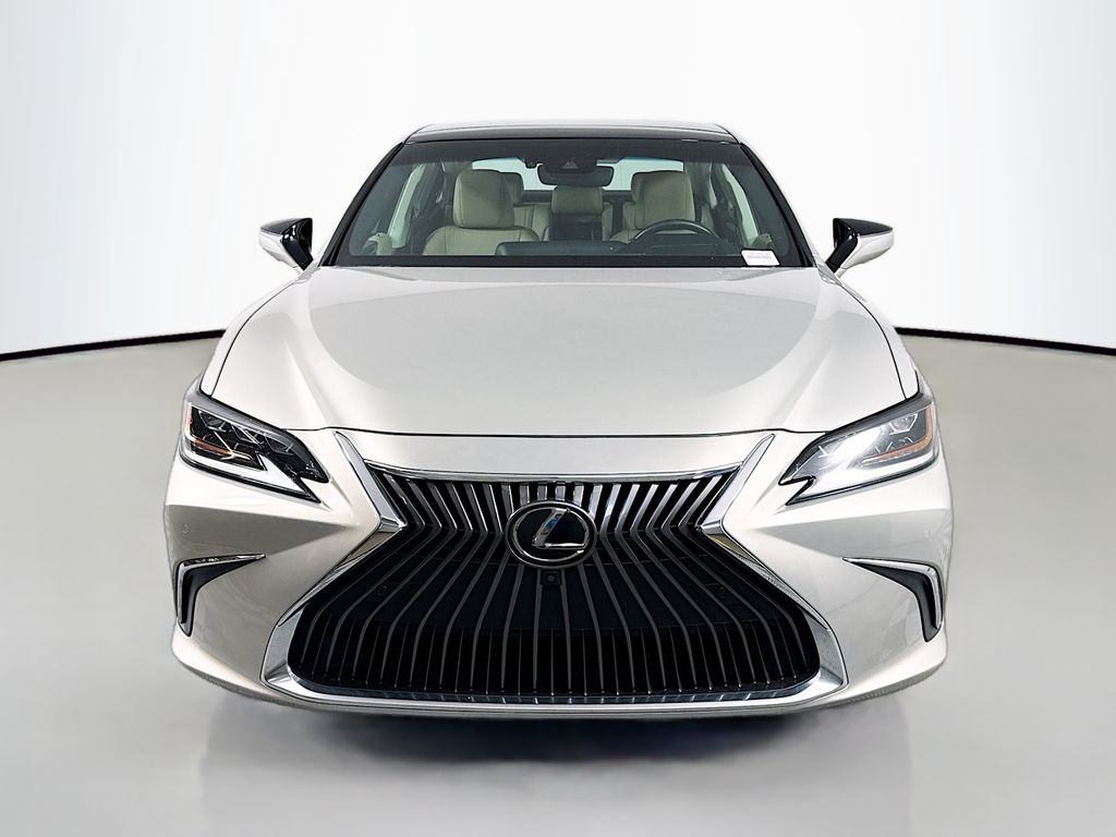 Thumbnail: 2019 Lexus ES - 2