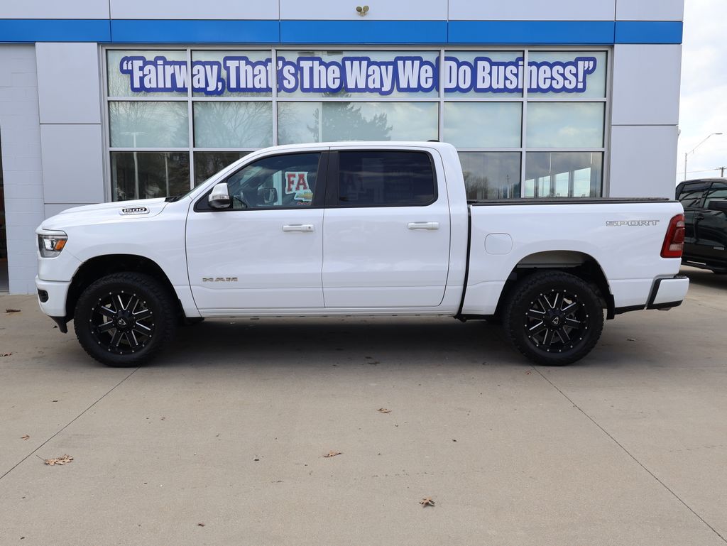 View vehicle photo 7