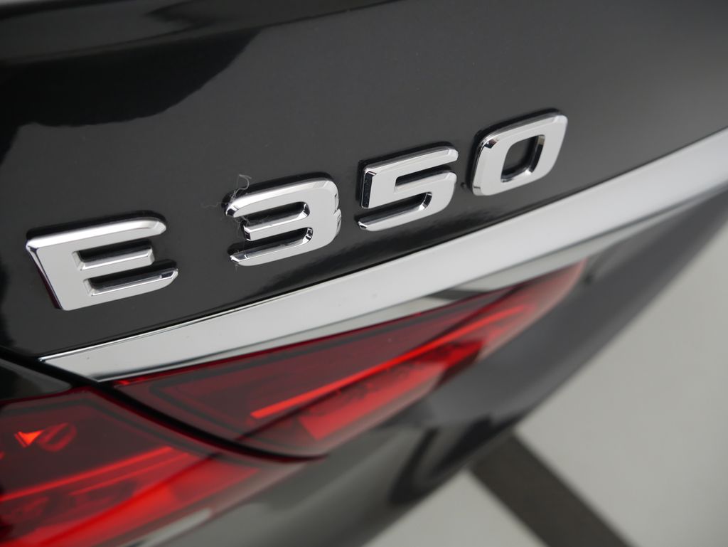 Thumbnail: 2023 Mercedes-Benz E-Class - 9