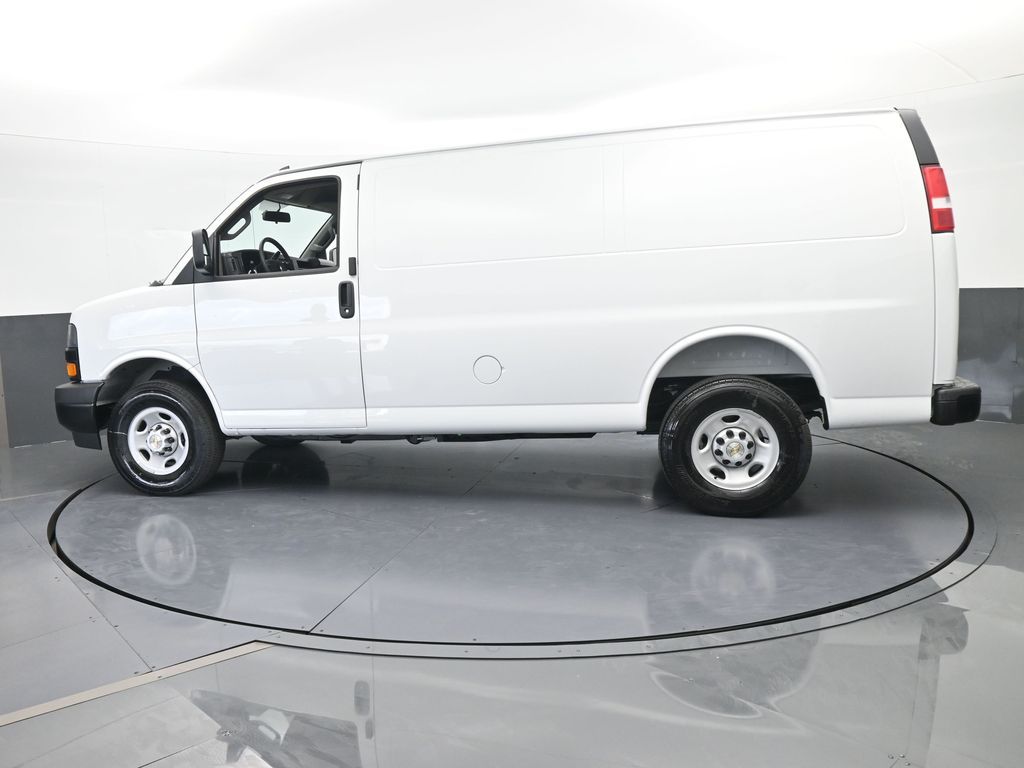 New 2025 Summit White Chevrolet Work Van image 3