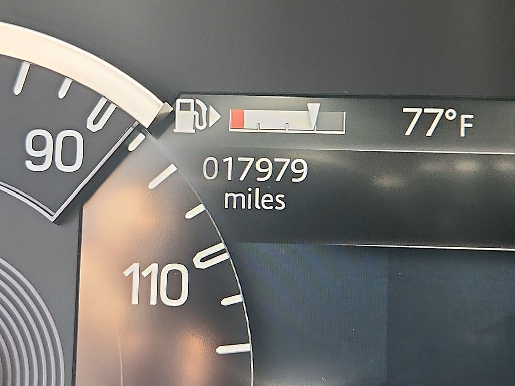 2023 Land Rover Defender 130 22