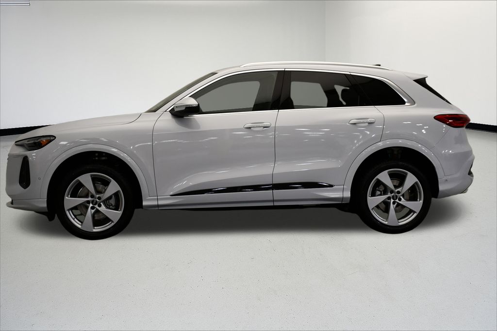 Thumbnail: 2025 Audi Q5 - 2