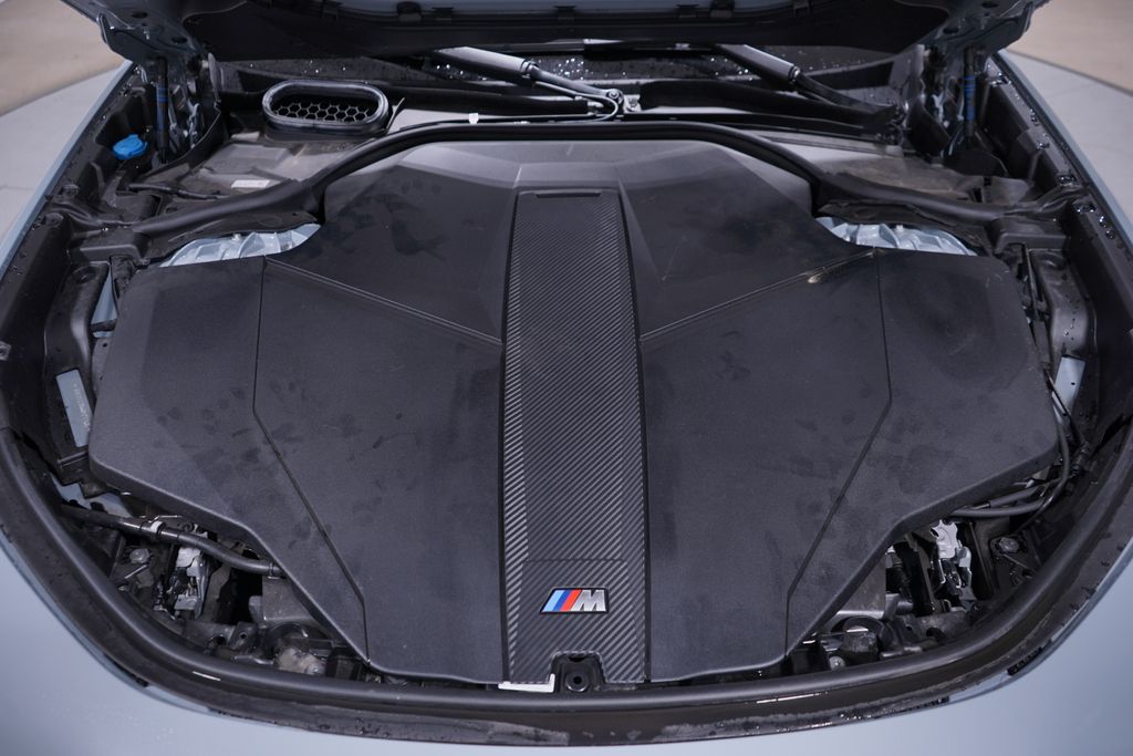 2024 BMW i7 M70 14