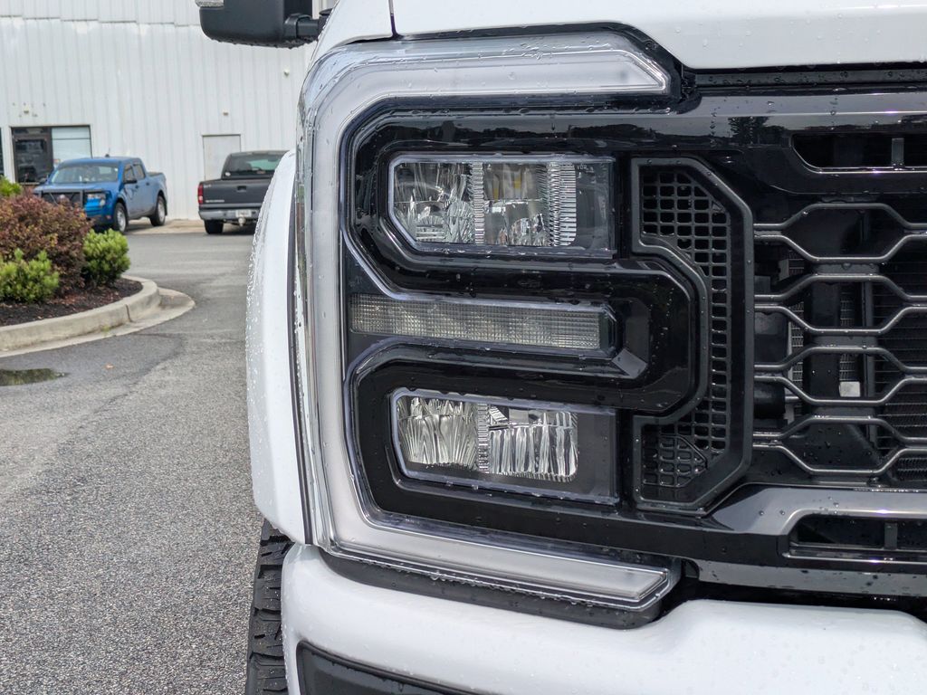 2026 Ford F-250 Super Duty Black Widow
