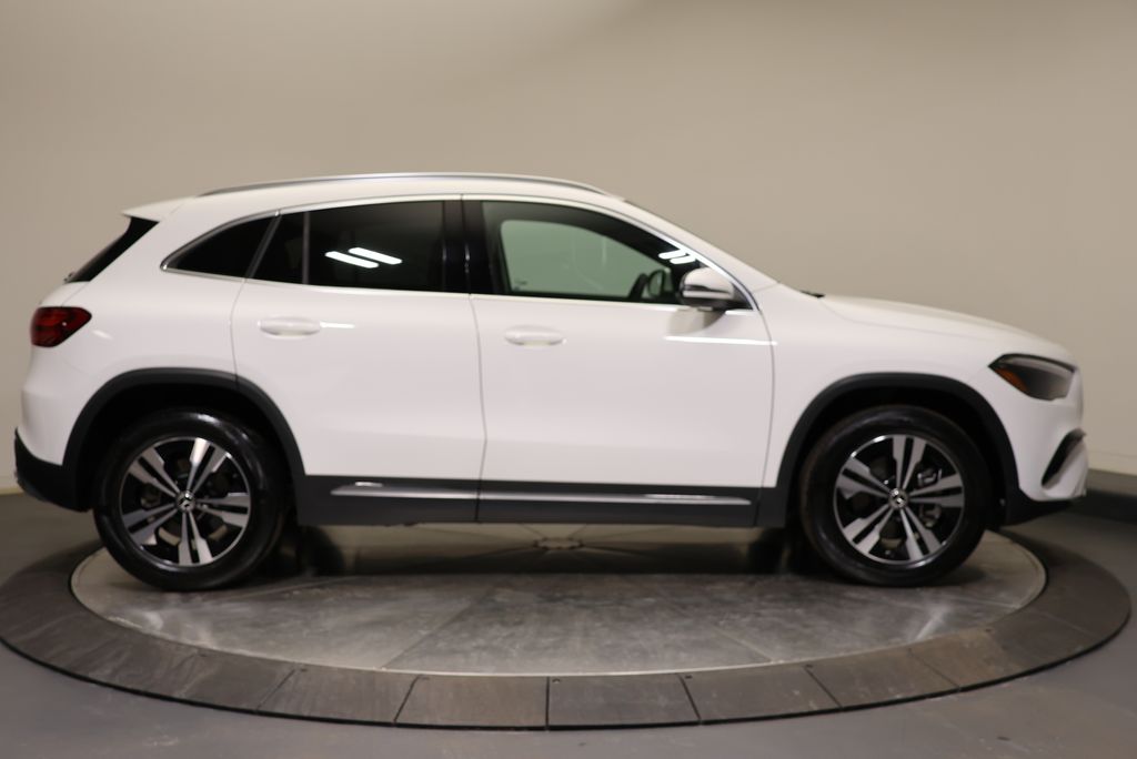 Thumbnail: 2026 Mercedes-Benz GLA - 8