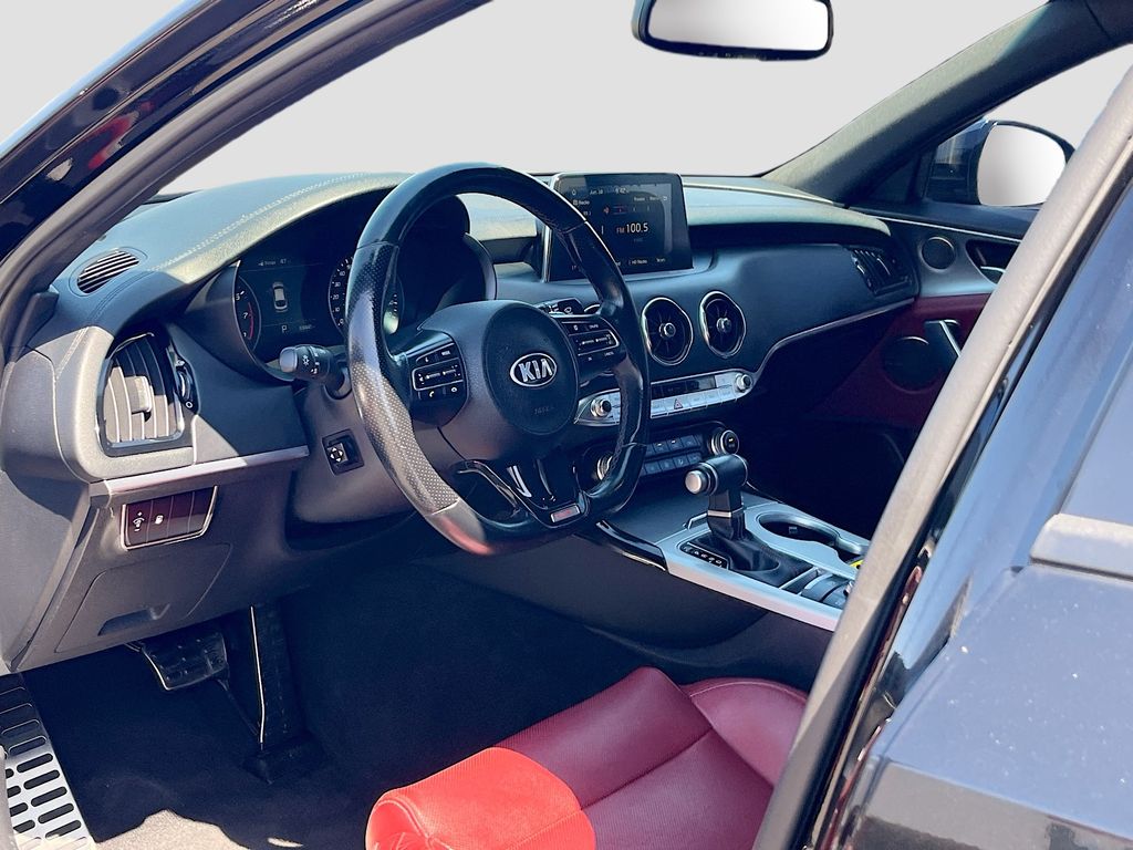 Used 2018 Black Kia GT1 image 9