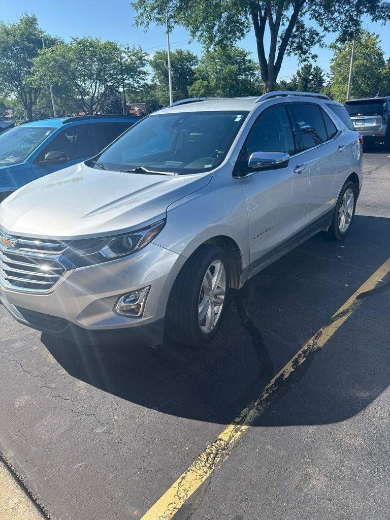 Silver Ice Metallic 2020 Chevrolet Equinox SUV / Crossover Four-Wheel Drive 9-Speed Automatic Overdrive