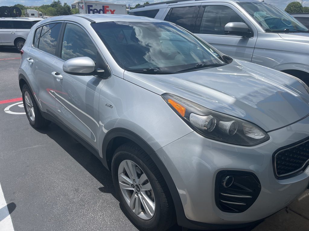 Thumbnail: 2017 Kia Sportage - 3