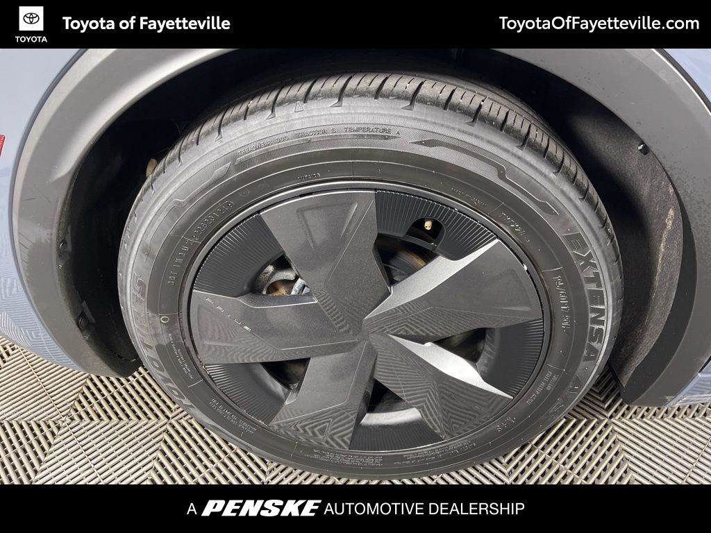 Thumbnail: 2024 Toyota Prius - 11