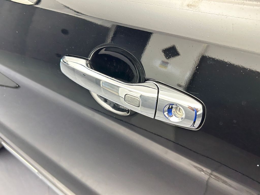 Used 2017 Shadow Black Ford Limited image 38