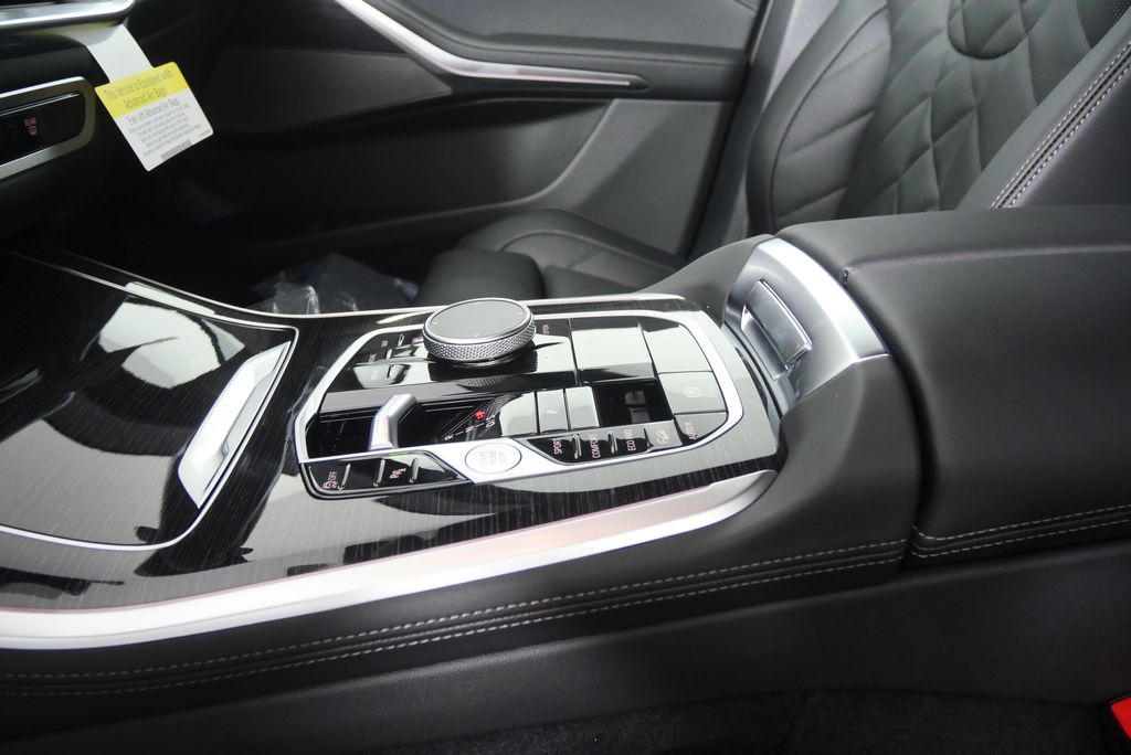 Thumbnail: 2026 BMW X5 - 22