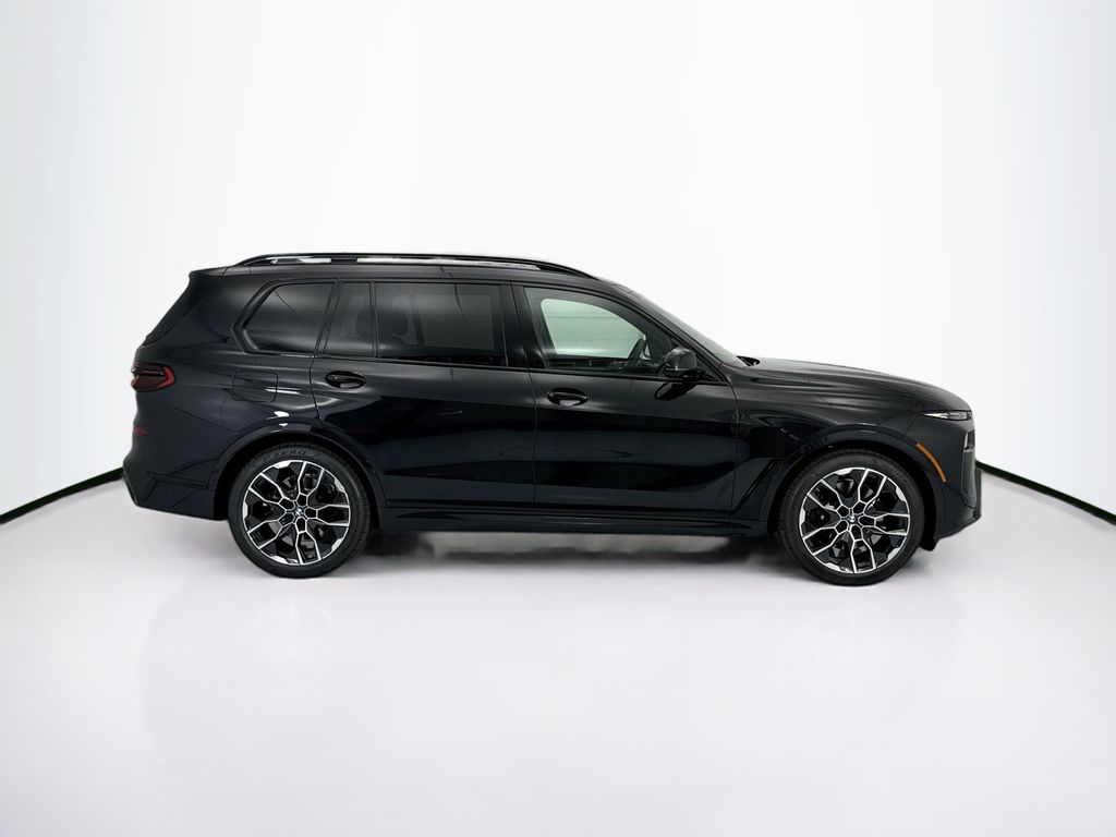 Thumbnail: 2026 BMW X7 - 4