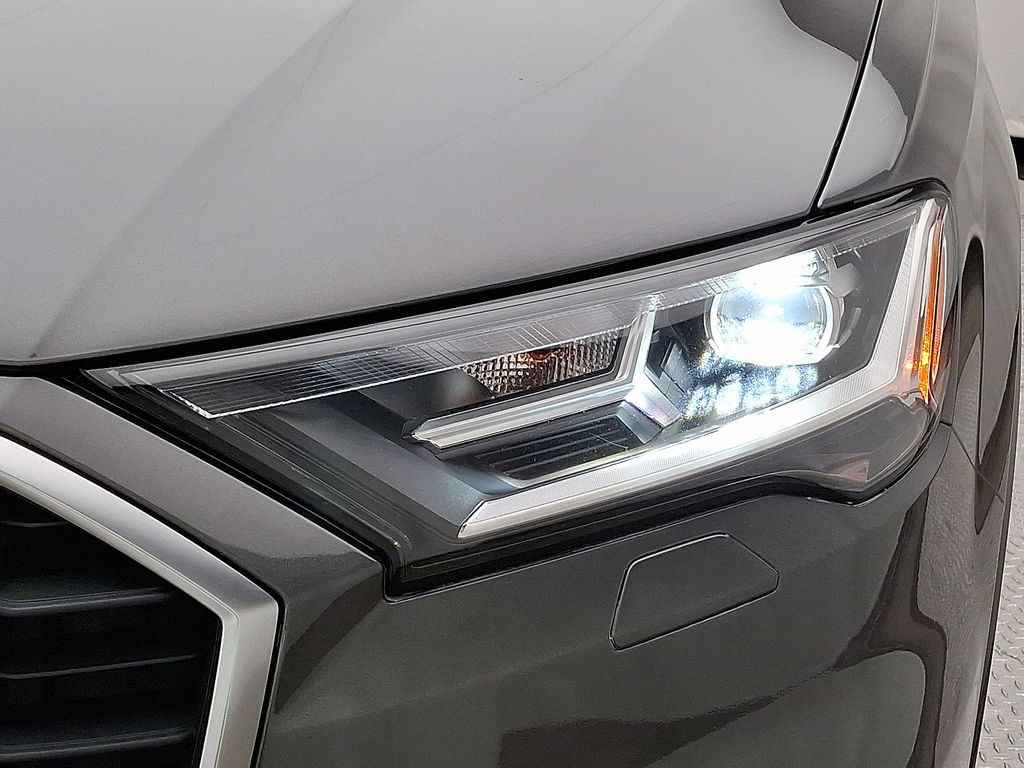 Thumbnail: 2021 Audi Q7 - 9