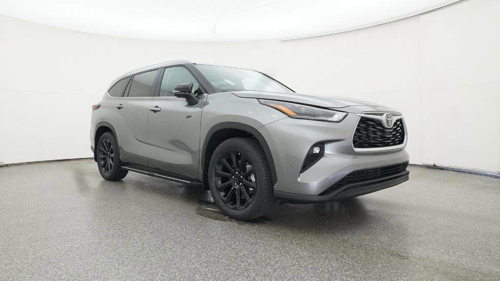 Thumbnail: 2025 Toyota Highlander - 27