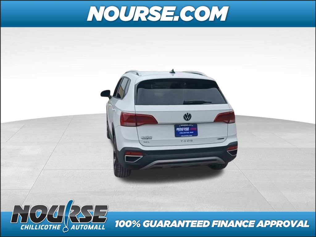 2022 Volkswagen Taos 1.5T SEL photo