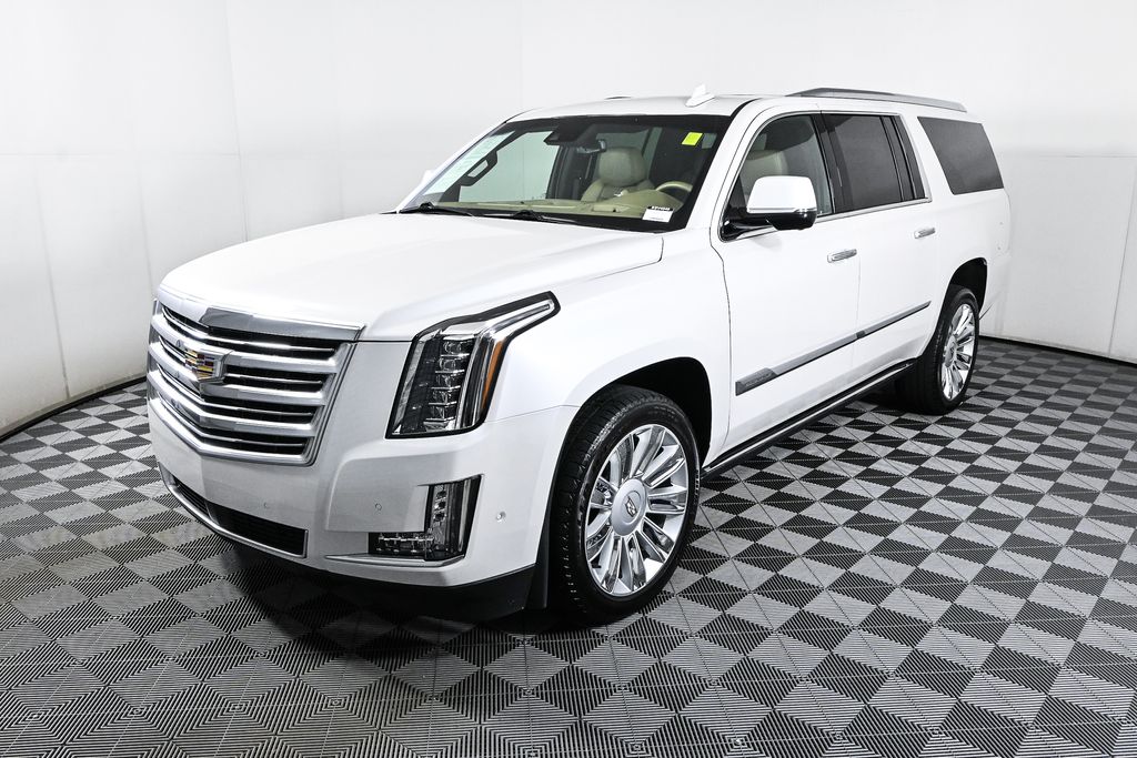 2020 Cadillac Escalade ESV Platinum Edition 3