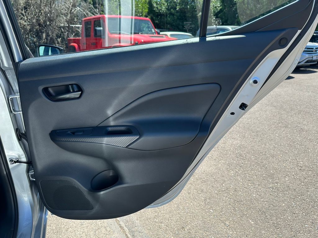 2025 Nissan Versa 1.6 S