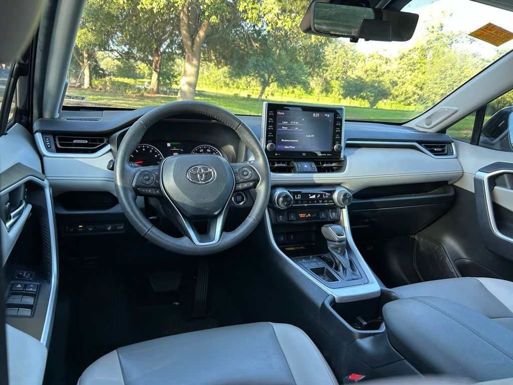 Thumbnail: 2022 Toyota RAV4 - 12