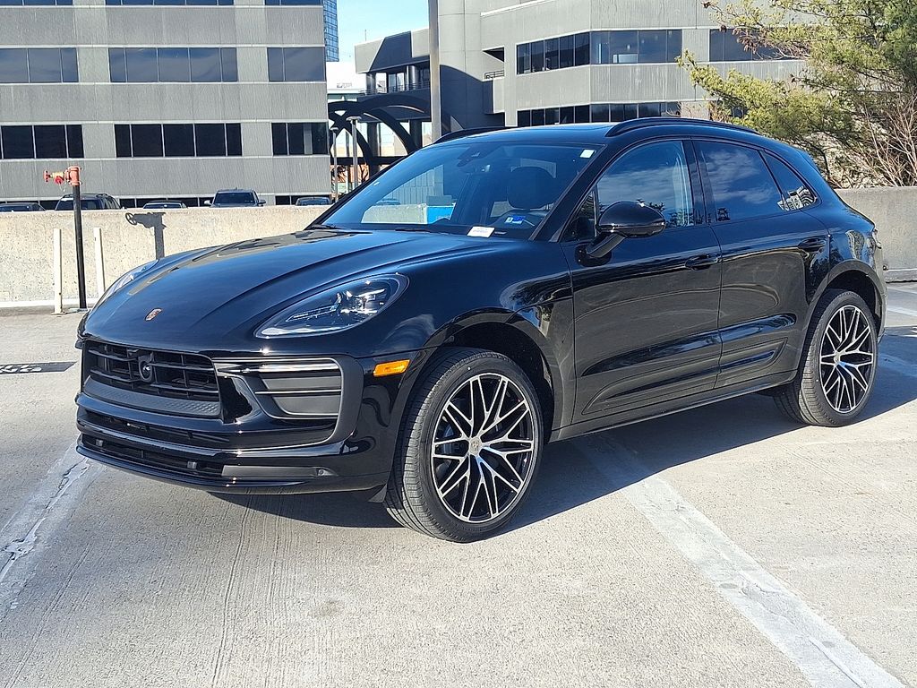 Thumbnail: 2026 Porsche Macan - 1