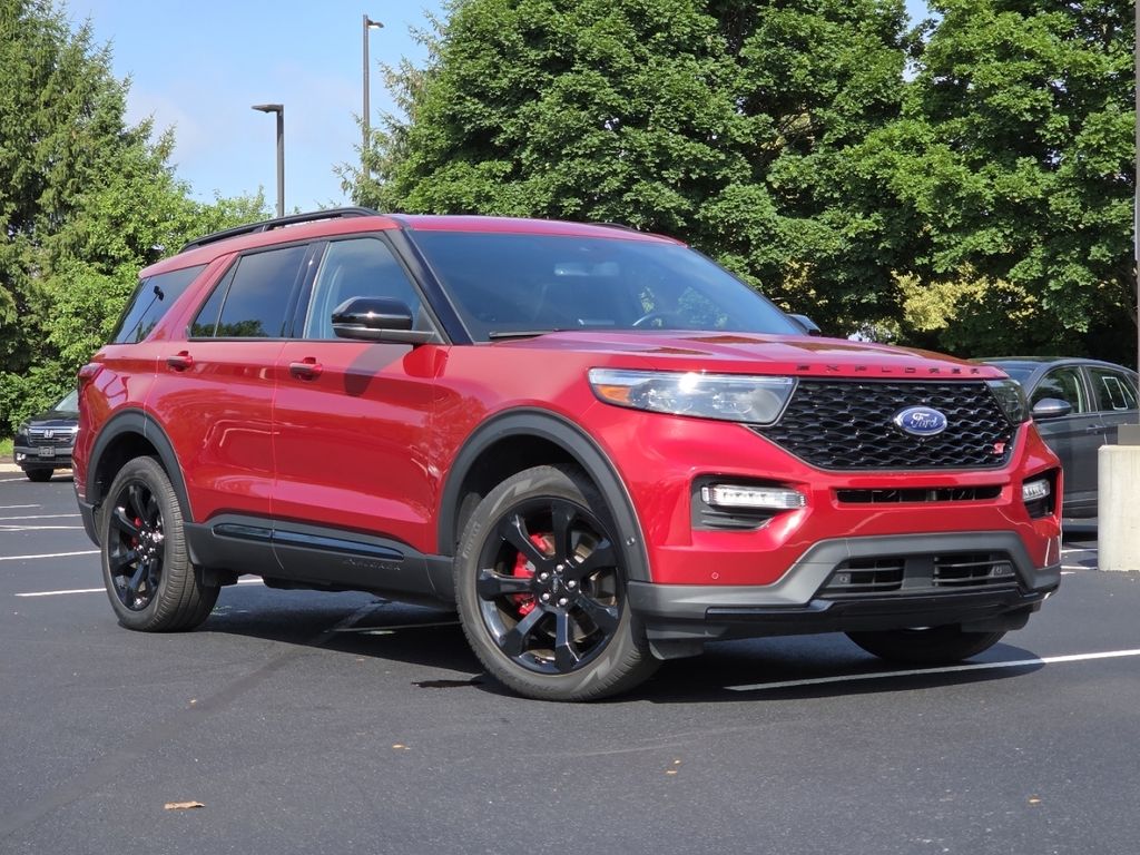 Used 2023 Red Ford ST image 2