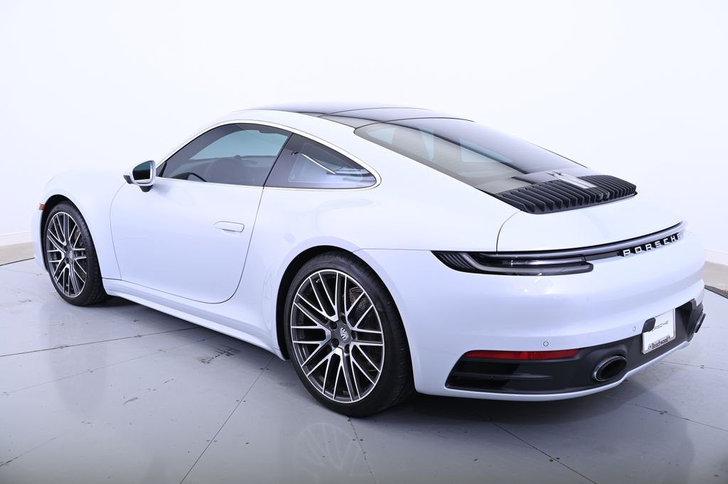 2024 Porsche 911 Carrera 8