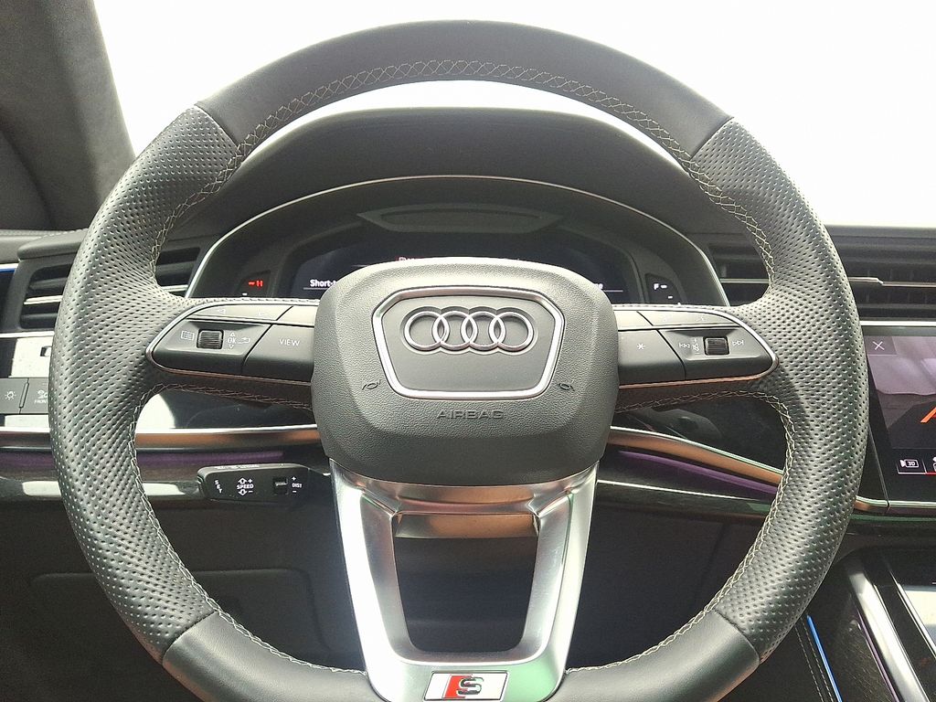 Thumbnail: 2022 Audi SQ8 - 20