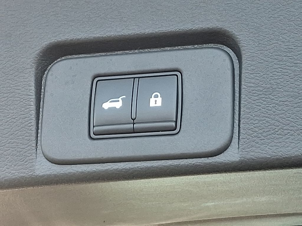 Thumbnail: 2022 Nissan Rogue - 31