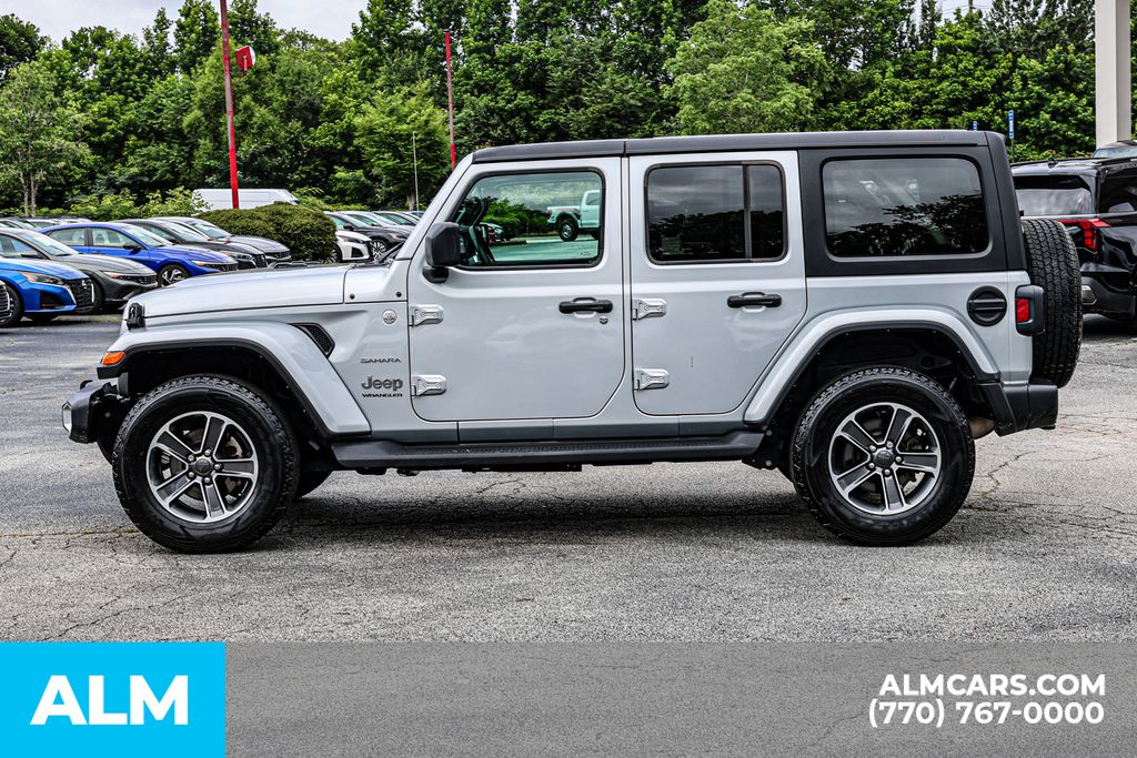 Used 2023 Silver Jeep Sahara image 9