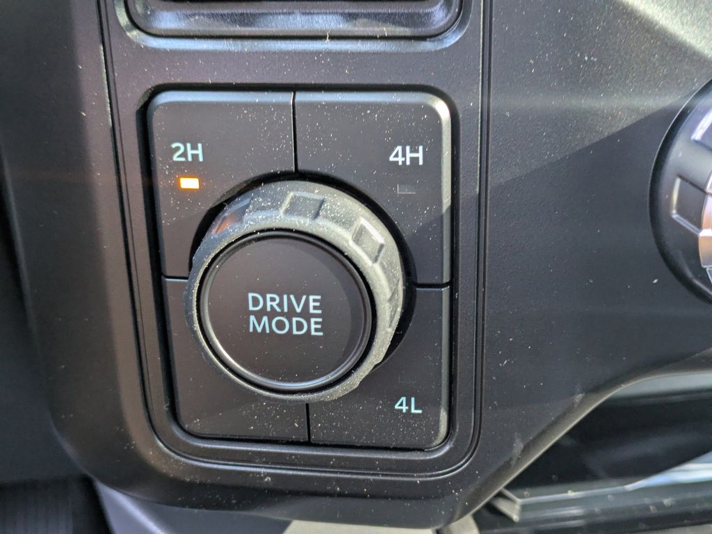 2026 Ford F-350 Super Duty LARIAT