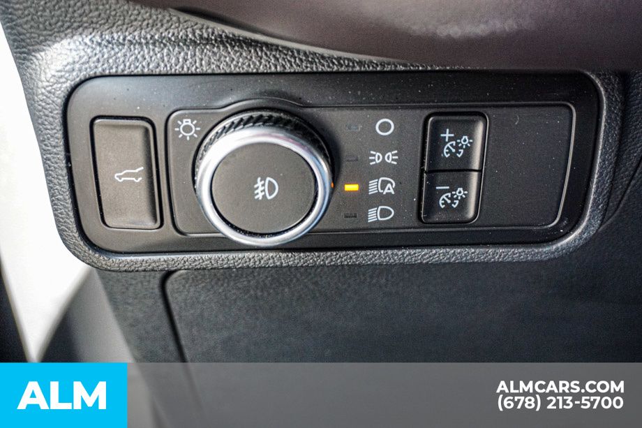Used 2025 White Ford Platinum image 49