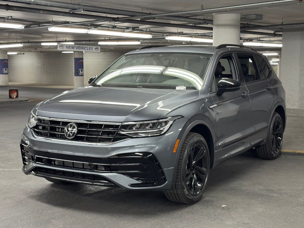 2024 Volkswagen Tiguan 2.0T SE R-Line Black 3