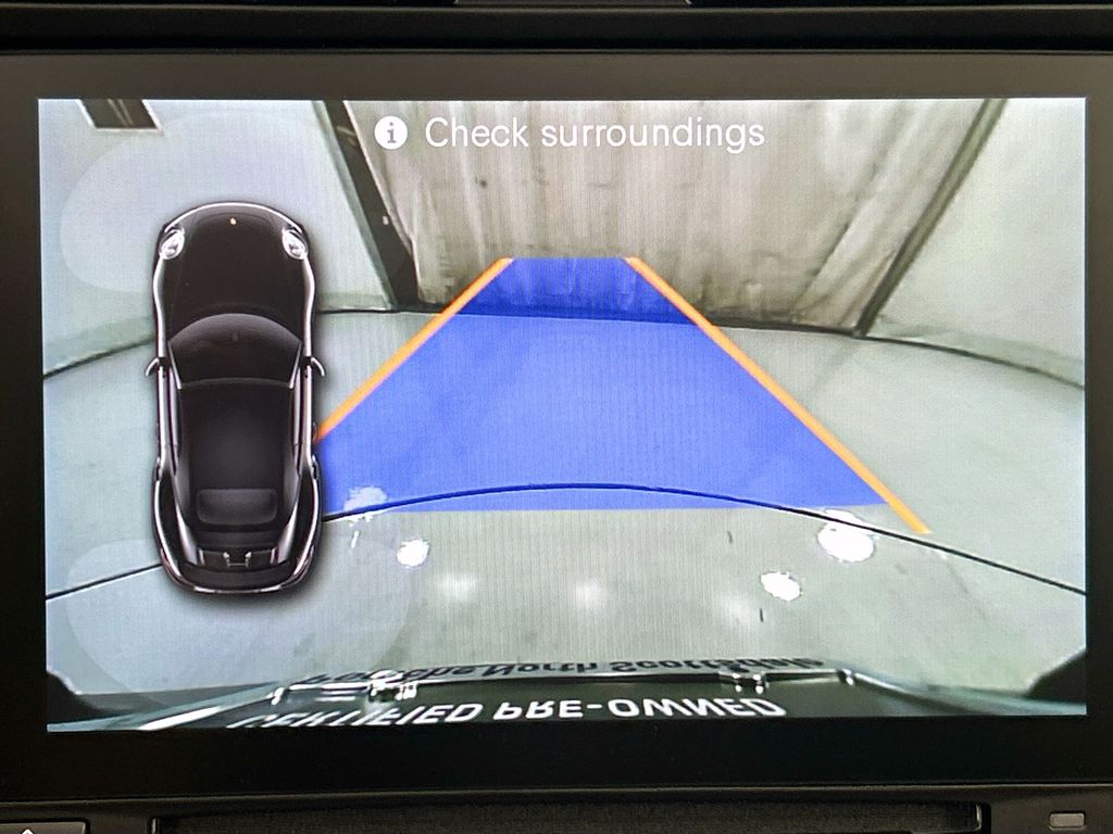 Thumbnail: 2019 Porsche 911 - 17