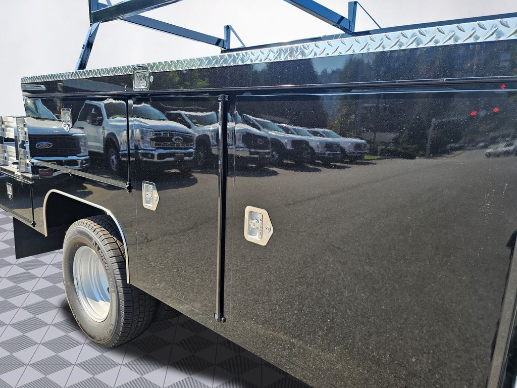 New 2025 White Ford XL image 13