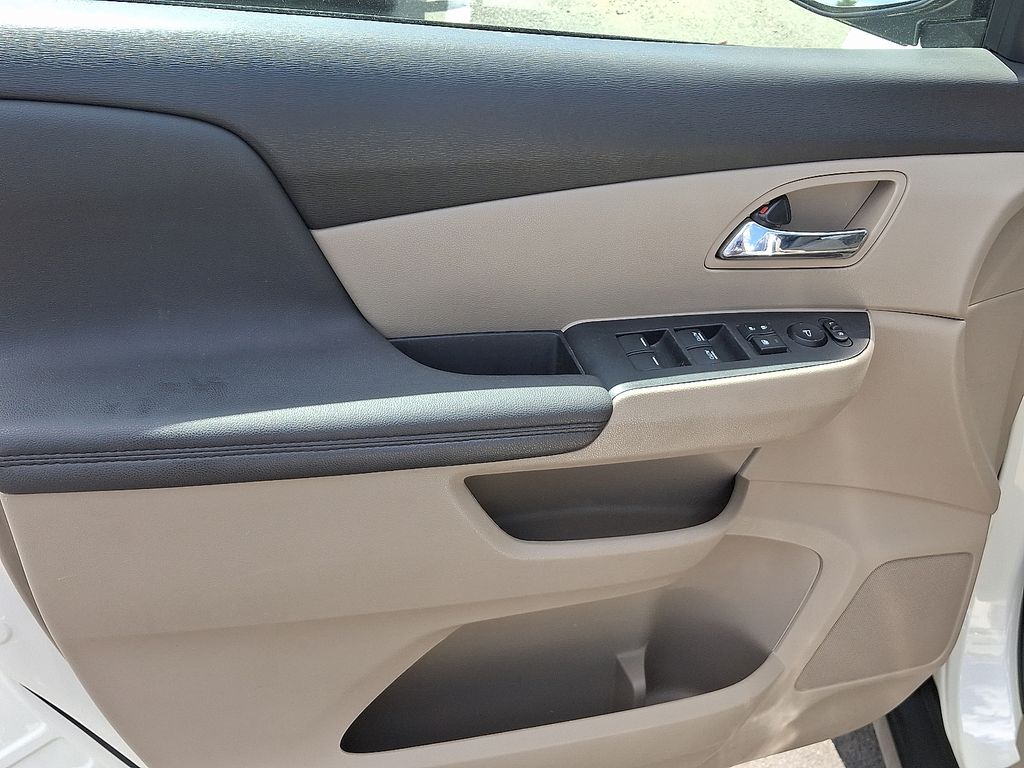2016 Honda Odyssey EX 15
