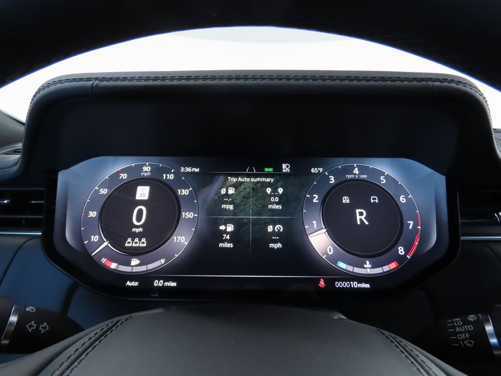 Thumbnail: 2025 Land Rover Range Rover - 32