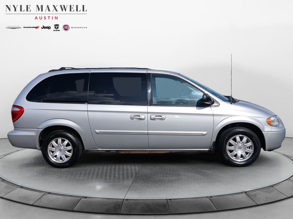 Used Car 2005 Chrysler Town & Country  Touring For Sale Under $10,000 In Austin, Texas