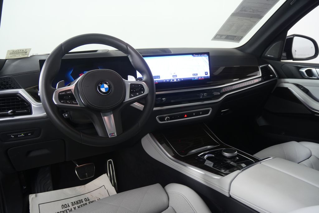Thumbnail: 2026 BMW X5 - 16