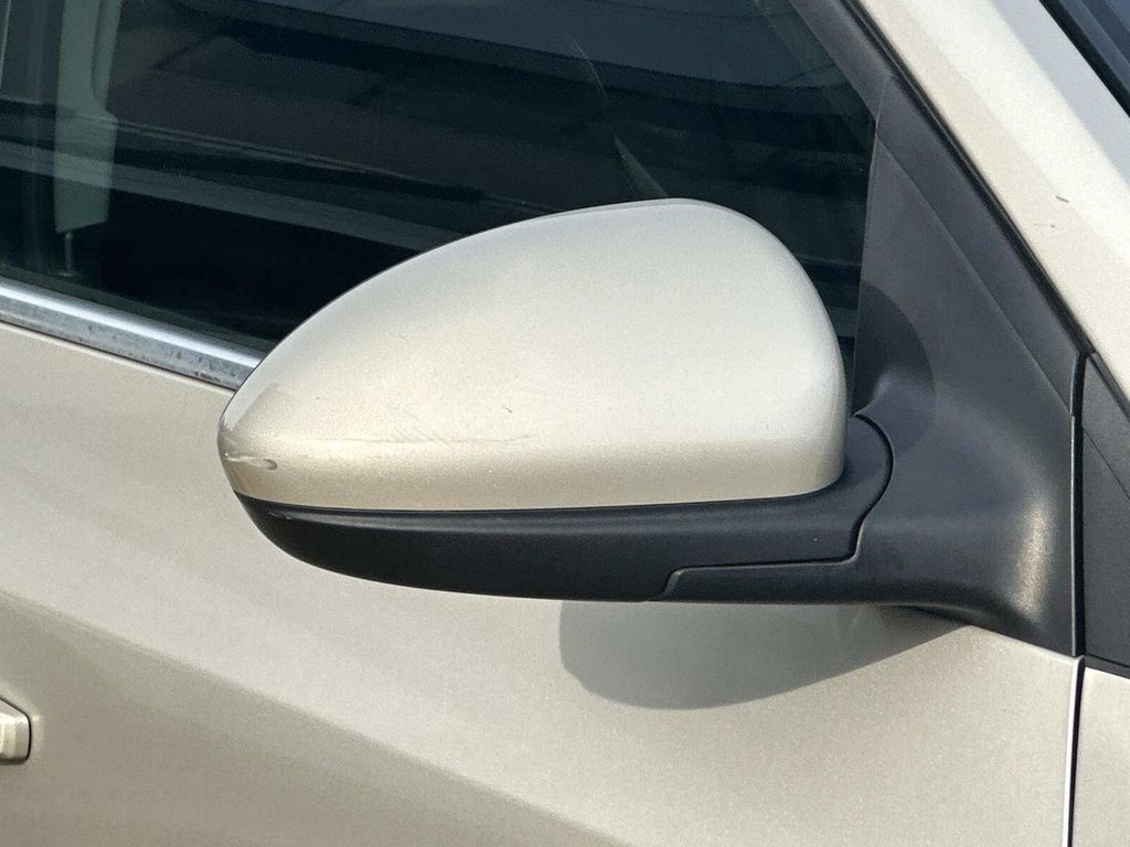 Thumbnail: 2016 Chevrolet Cruze - 6