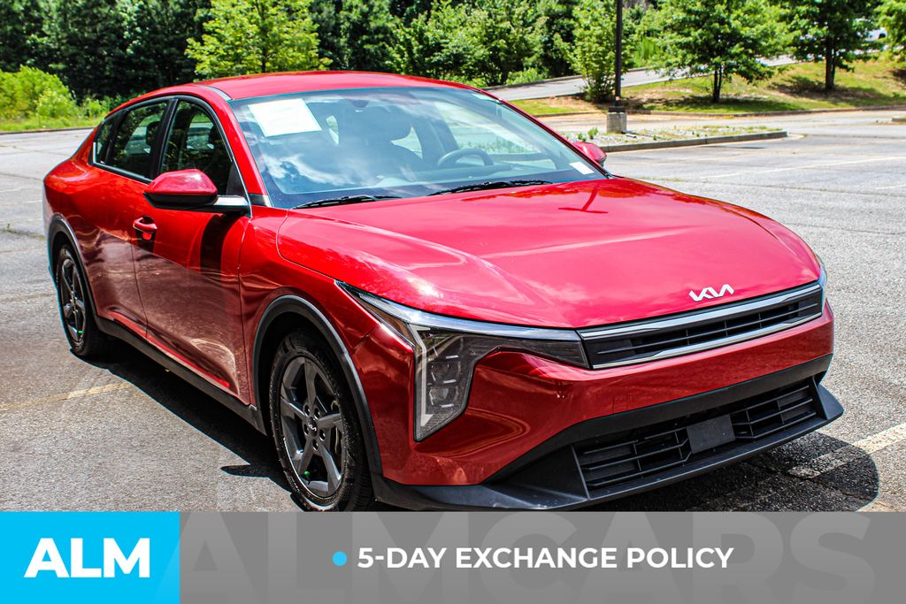 Used 2025 Red Kia LXS image 4