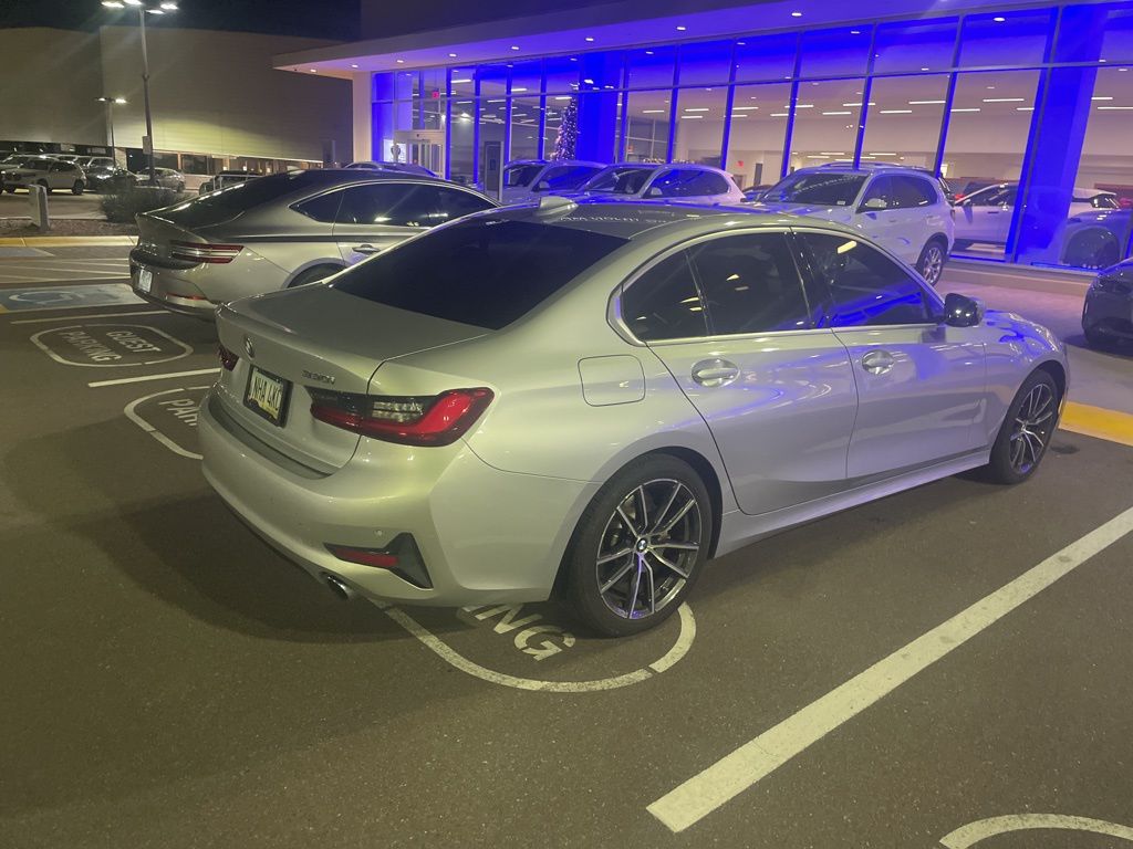 Thumbnail: 2020 BMW 3 Series - 4