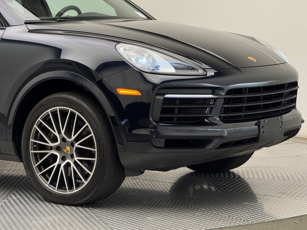Thumbnail: 2022 Porsche Cayenne - 3