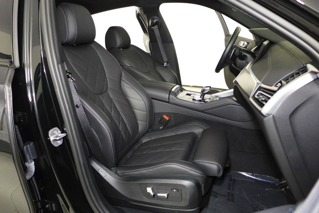 Thumbnail: 2023 BMW X6 - 19