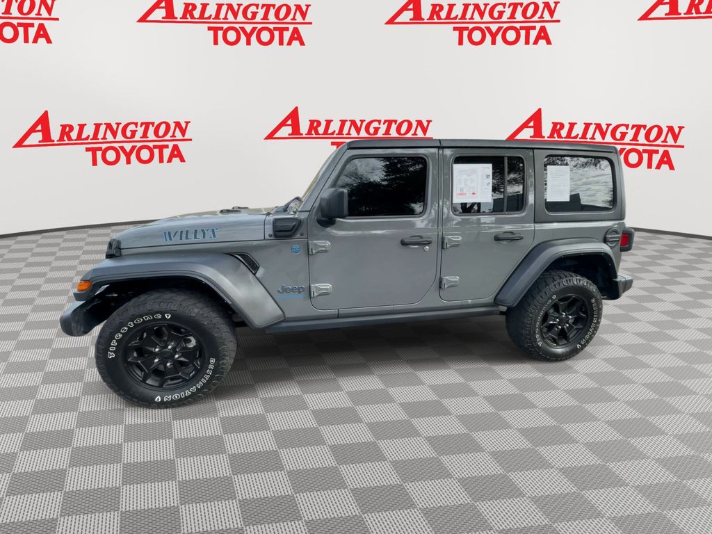 View vehicle photo 5