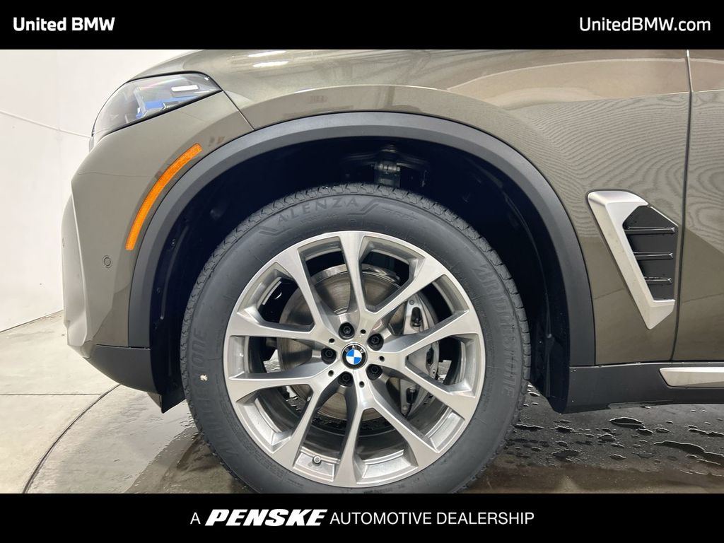 Thumbnail: 2026 BMW X5 - 10