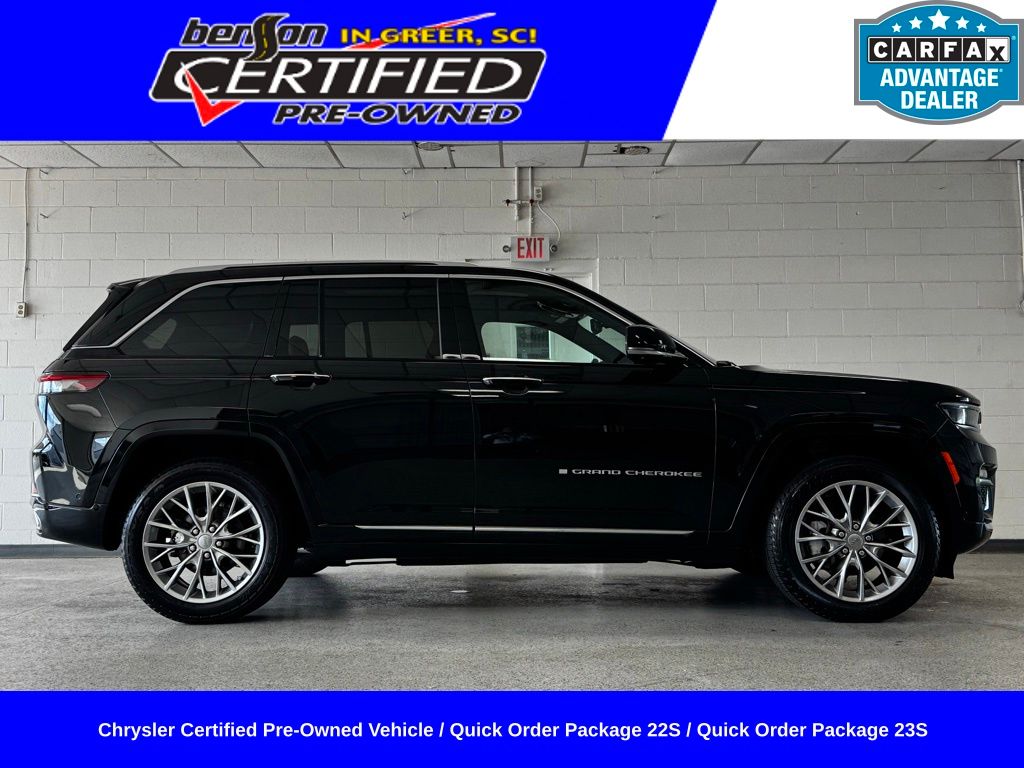 Diamond Black Crystal Pearlcoat 2023 Jeep Grand Cherokee SUV / Crossover Four-Wheel Drive 8-Speed Automatic