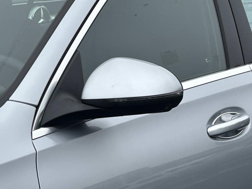 Thumbnail: 2025 Mercedes-Benz C-Class - 2