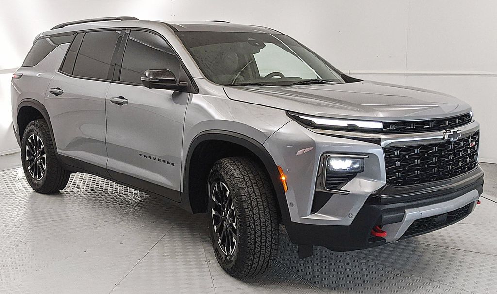 Sterling Gray Metallic 2025 Chevrolet Traverse SUV / Crossover Four-Wheel Drive 8-Speed Automatic