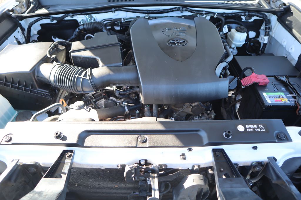 Thumbnail: 2019 Toyota Tacoma - 28