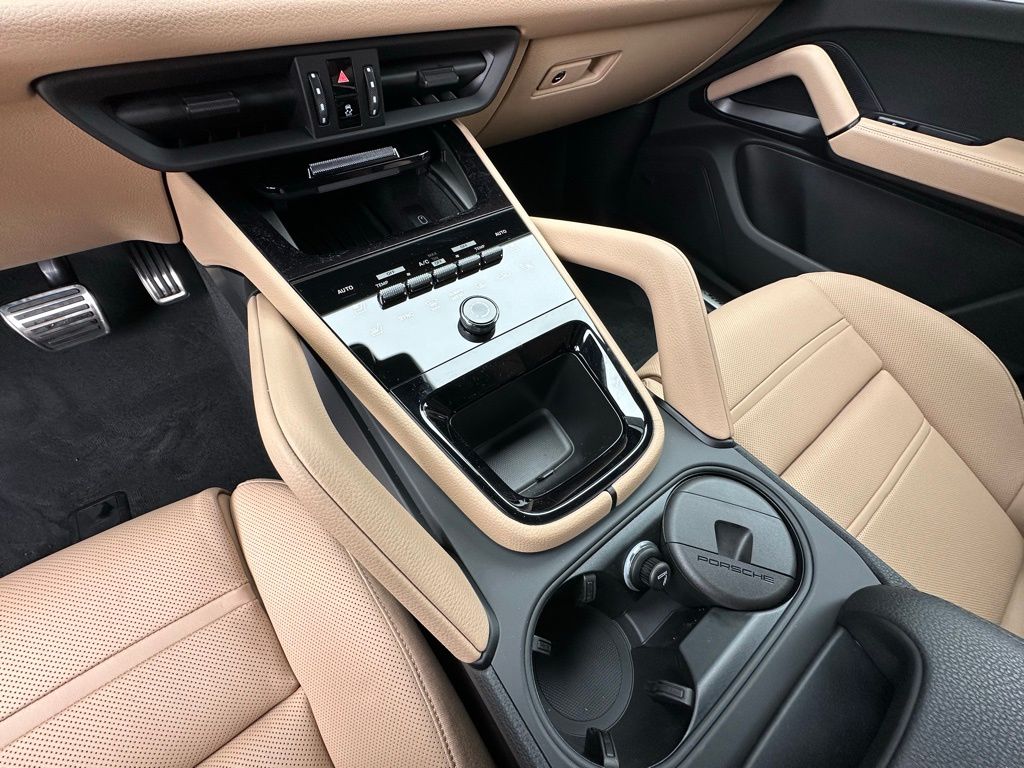 Thumbnail: 2026 Porsche  - 29