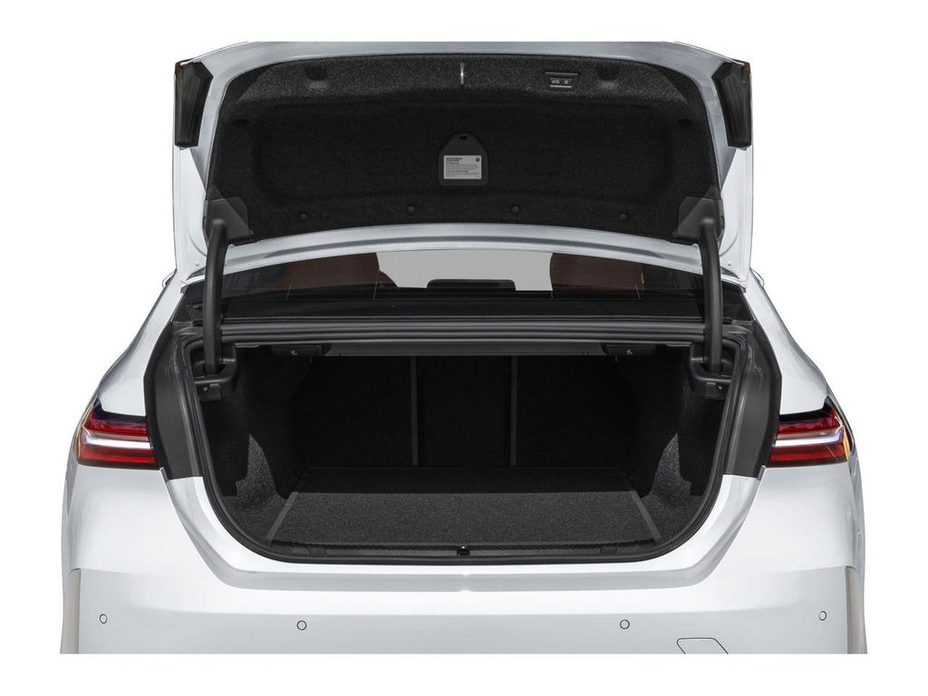 2026 BMW 5 Series 540i xDrive 11